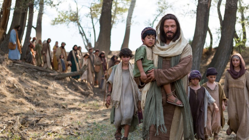 Gesù Cristo camina coi bambini
